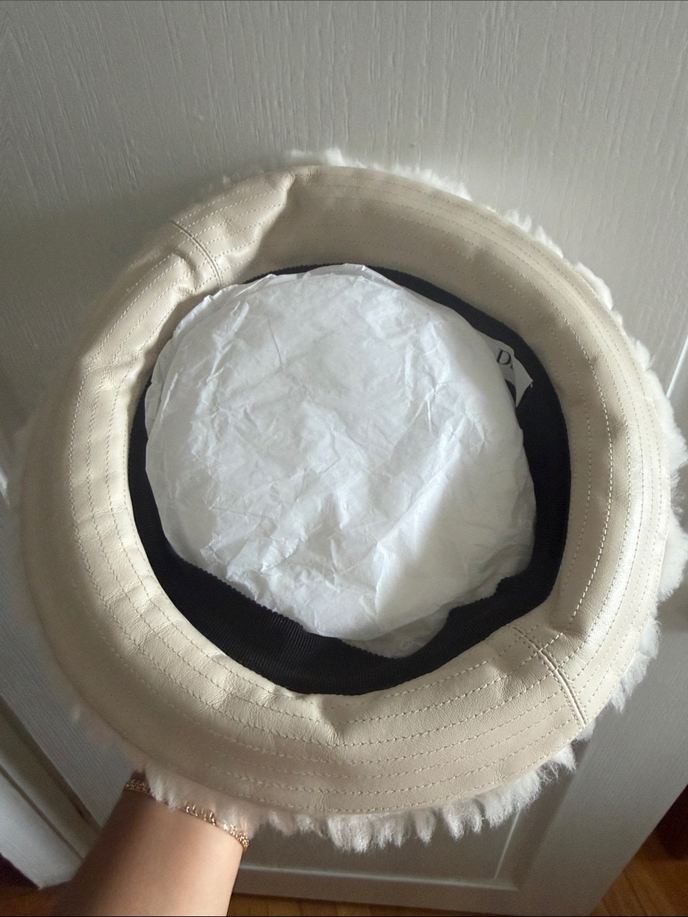 NEW- Never Worn Dior Cream Faux-Fur Bucket Hat with Black Logo Band - Picture 5 of 6